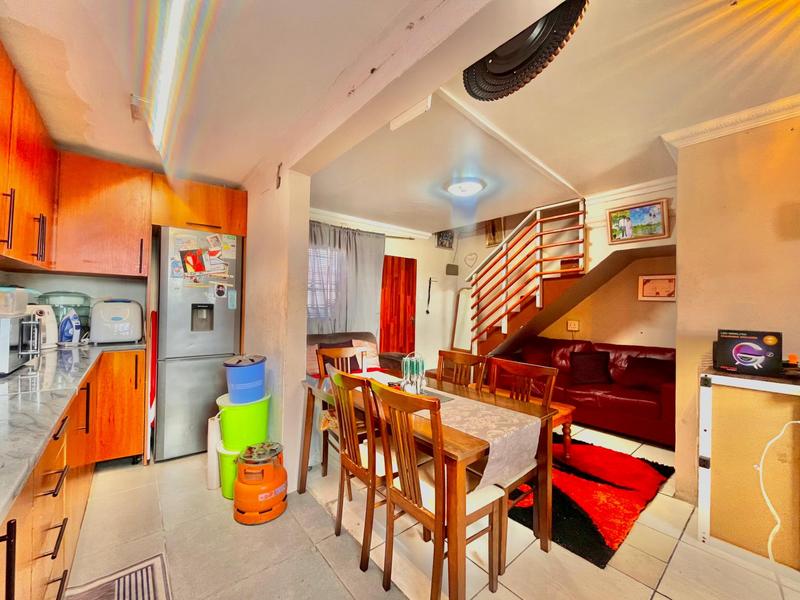 2 Bedroom Property for Sale in Pelikan Park Western Cape